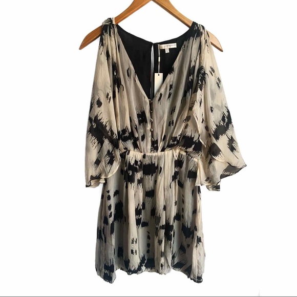 Lavender Brown Dresses & Skirts - NWT Lavender Brown silk flutter sleeve mini dress